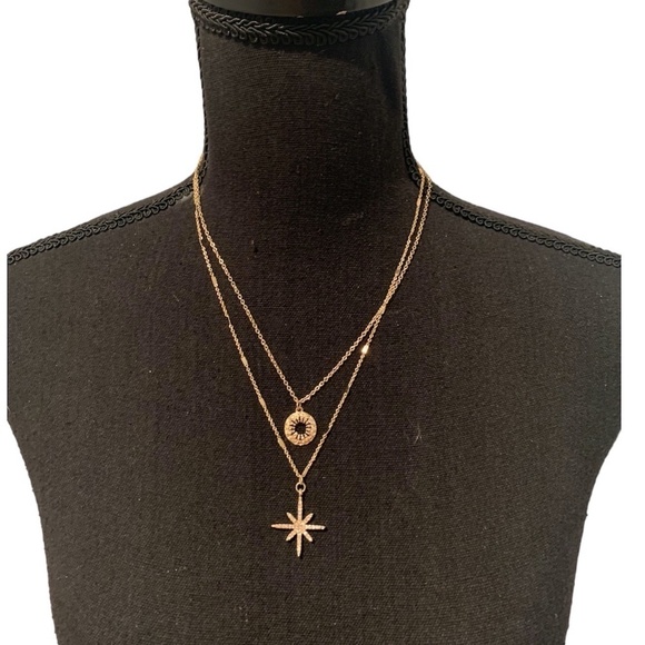 Layered Necklace with Star Pendant - Picture 1 of 4